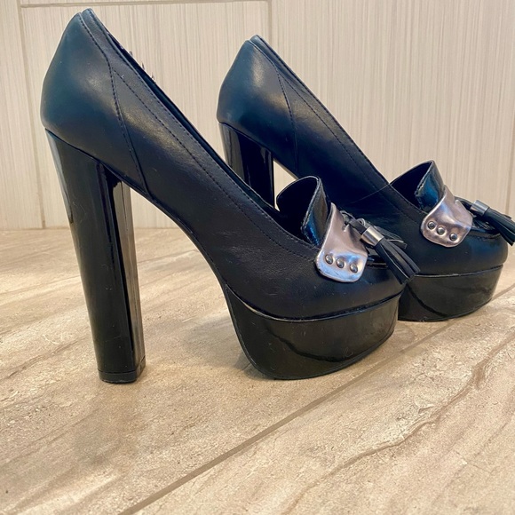 Stunning Black Penny Loafer from Aldo - Picture 3 of 7